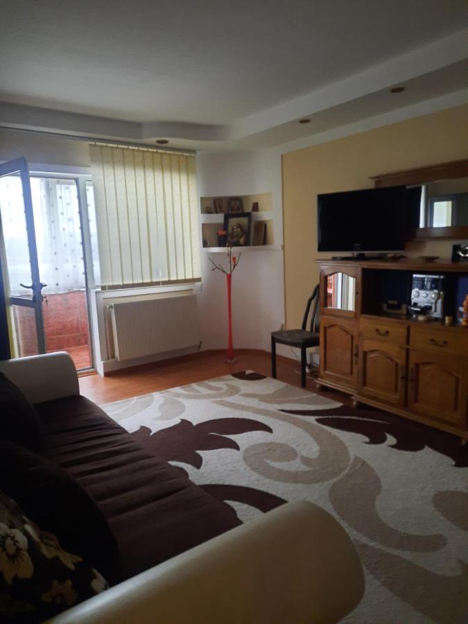Apartament Onesti Eksteriør bilde