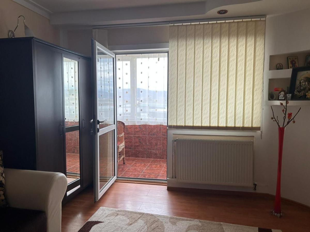 Apartament Onesti Eksteriør bilde